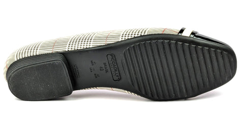 250246-Medium