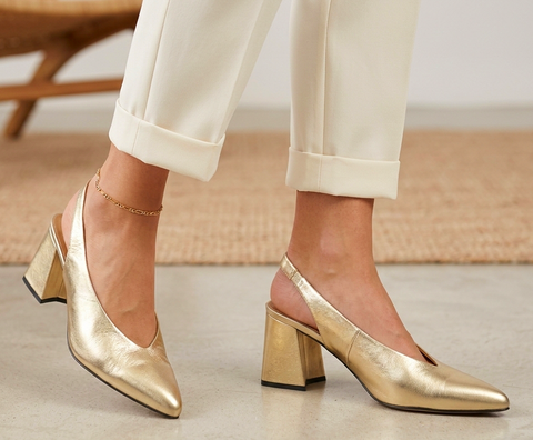 BEYAH-Medium - 
                    Or
                    