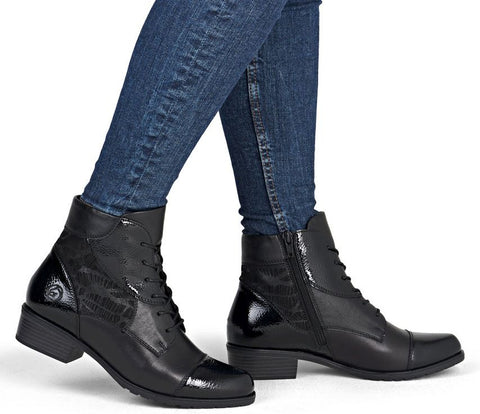 D6882-00-Medium - 
                    Noir
                    