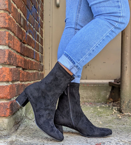 HOTPOP SHORTY-Medium - 
                    Noir
                    