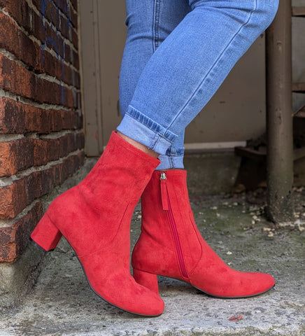HOTPOP SHORTY-Medium - 
                    Rouge
                    