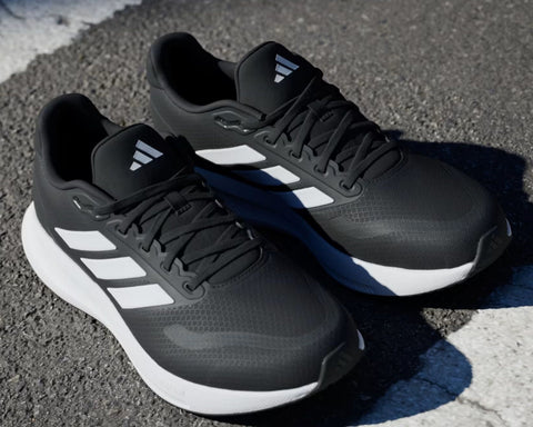 RUNFALCON 5 (course)-Large - 
                    Noir
                    