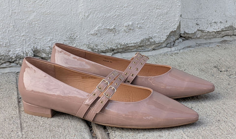 AIDAN-Medium - 
                    Beige
                    